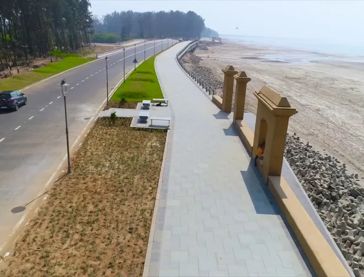 A view of the Daman Sea Front in Gujarat